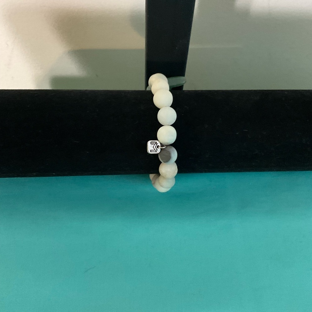 Varigated Colored Stone Bracelet with Natural Green Stones - Picture 4 of 5